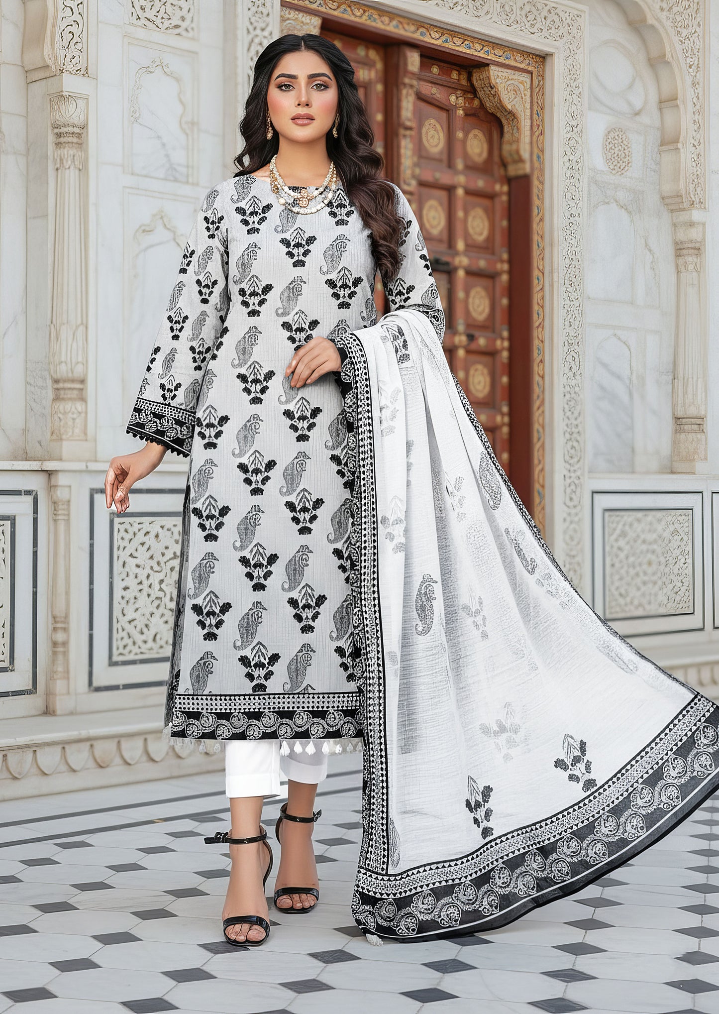 Premium Printed Lawn 3 Piece Set with Lawn Dupata